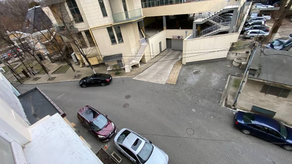 Apartament de închiriat în inima Chișinăului! - Poză 12
