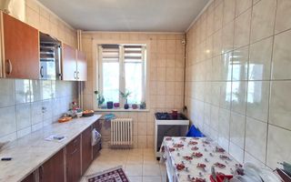 De Vanzare Apartament 2 Camere Pajura - Poză 6