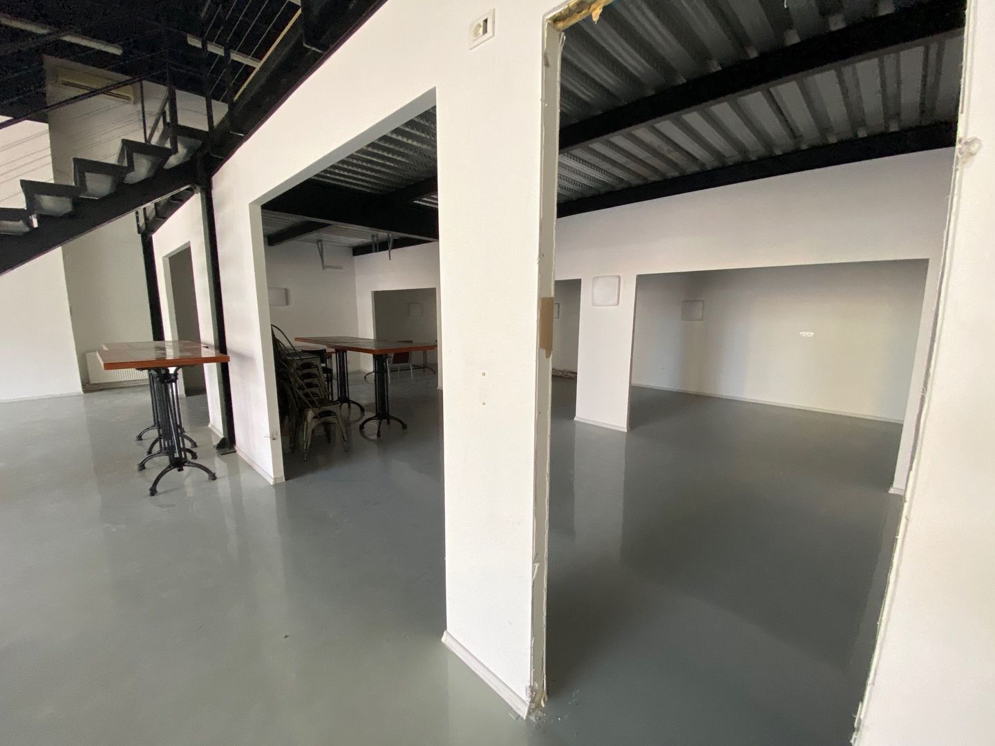 Spatiu comercial cu parcare - Poză 8