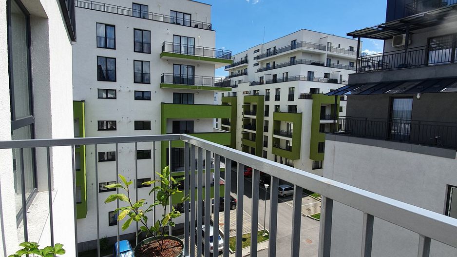 Apartament cu 3 camere, 2 bai, 2 terase, 2 garaje, in cartier Europa - Poză 18