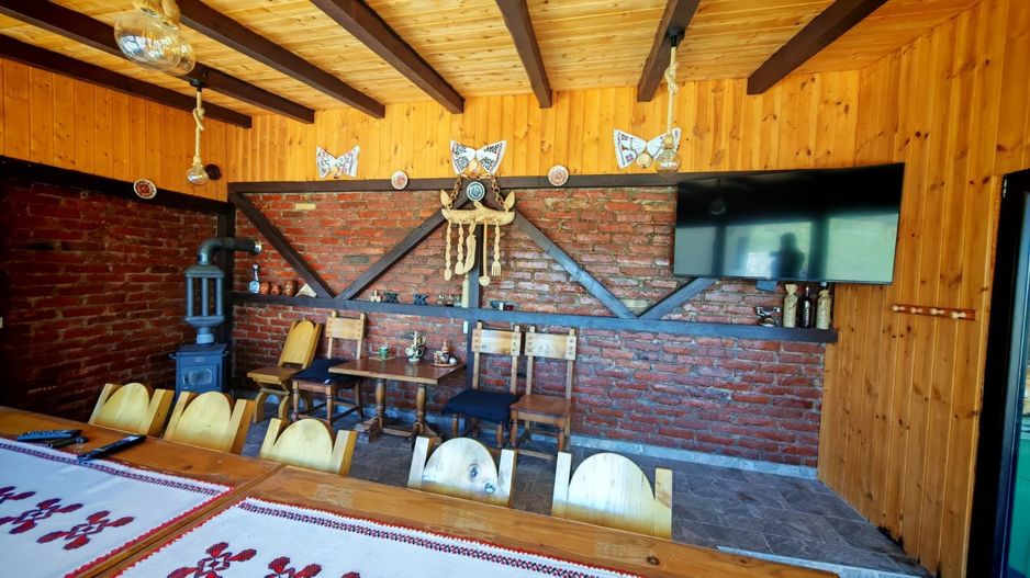 Casa / pensiune investitie sat Pestera, Moieciu, Bran - Poză 22