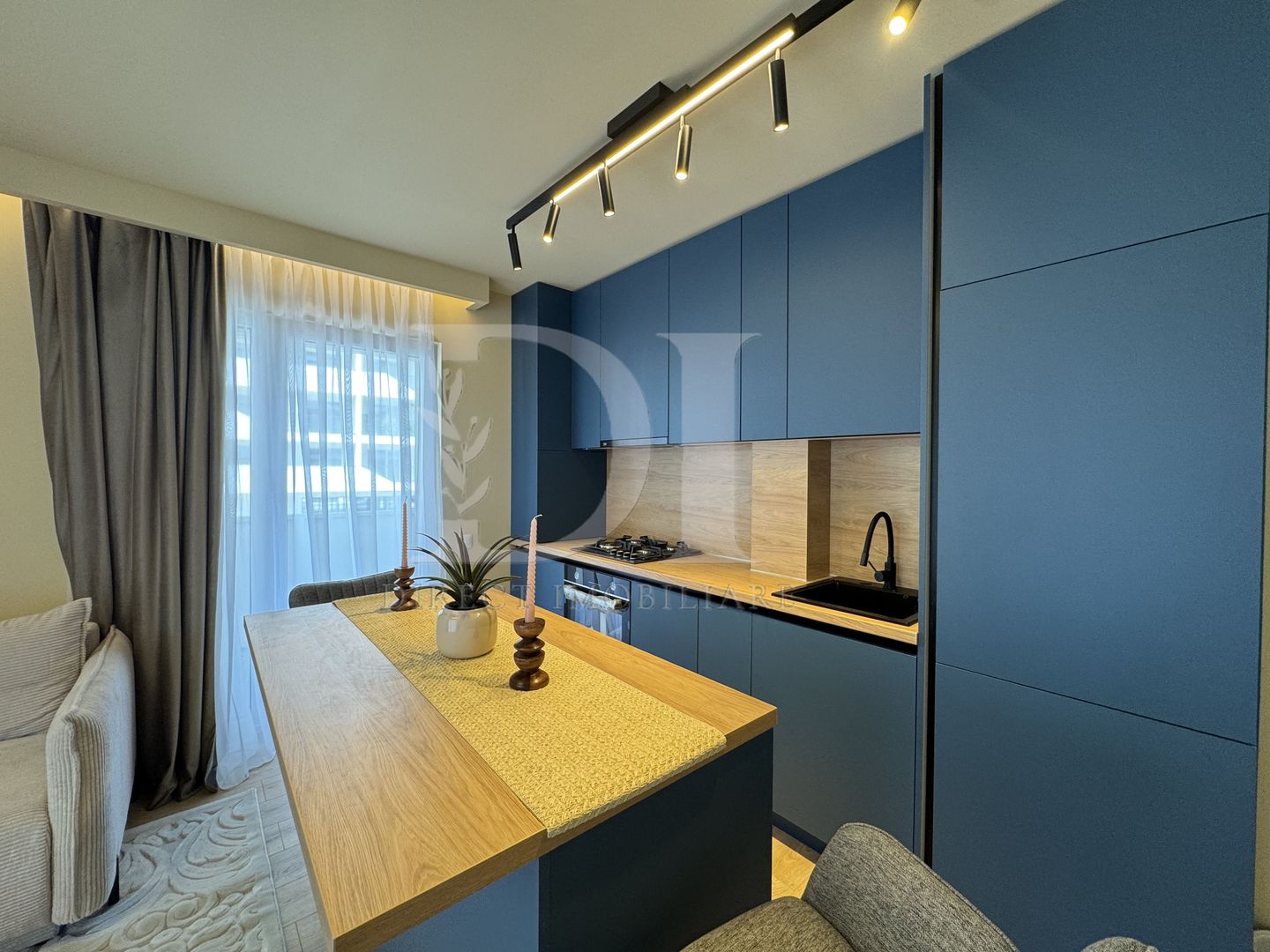 Apartament ultramodern / 3 camere / Zona Eroilor - Poză 8