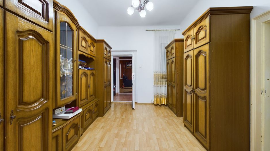 Casă individuală cu 4 camere, zonă centrală - Poză 7