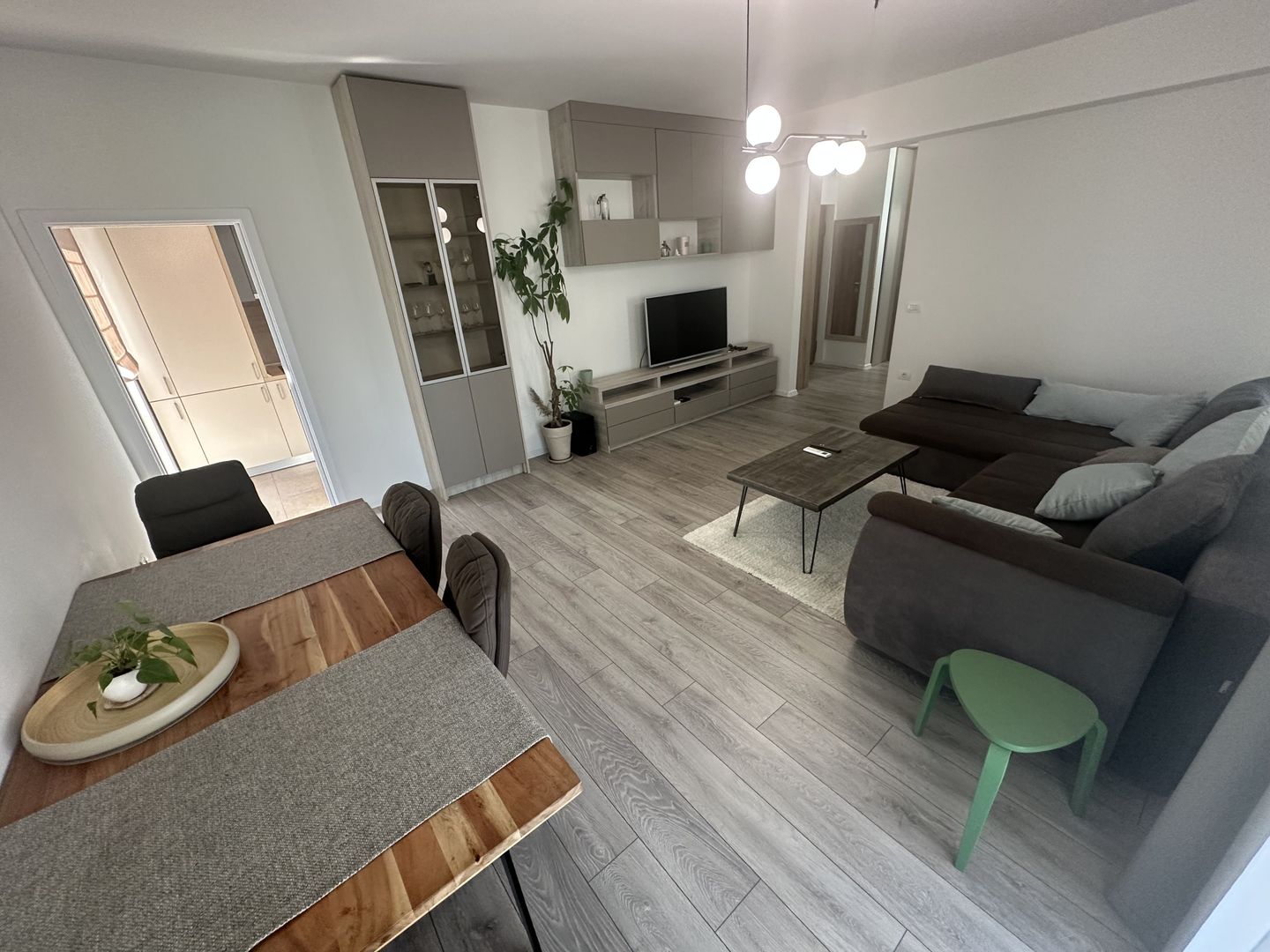 Apart. cu 2 camere, parcare subterana , Aradului - Poză 18