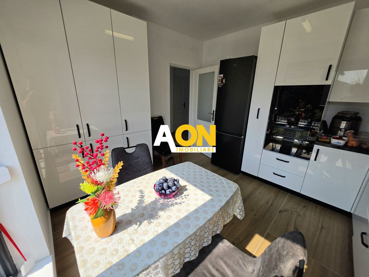 Casa Individuala, 4 Camere, 2 Băi, 250mp Teren - Poză 11