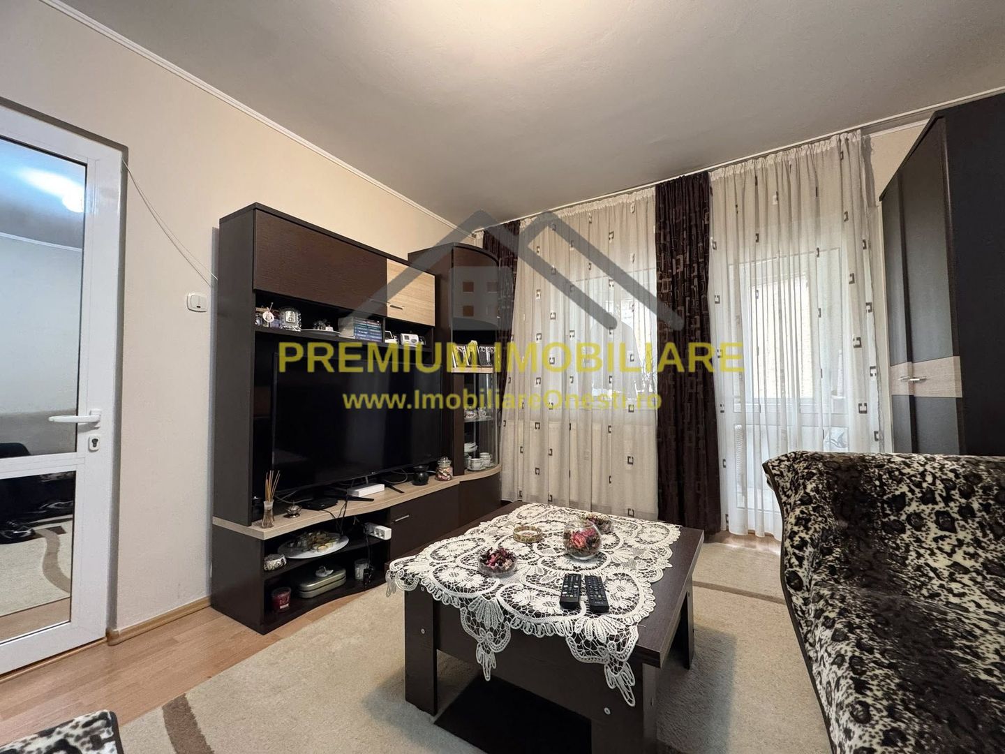 Garsoniera de Vanzare in Onesti - Zona de jos - Poză 2