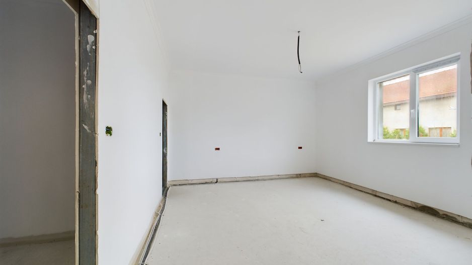 Casă individuală în Pădureni - Poză 8