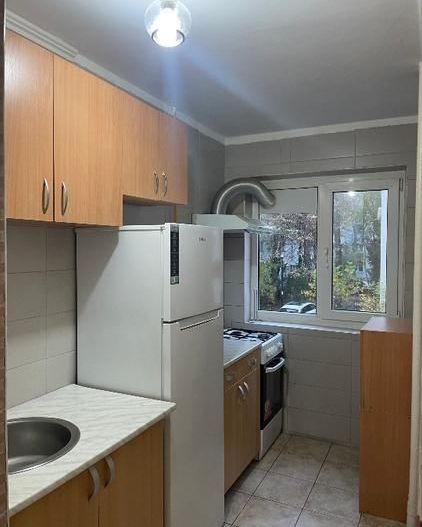 Vand apartament 2 camere - Poză 12