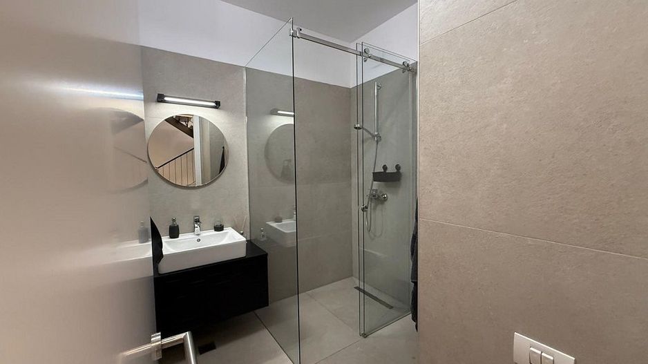 Duplex 3 camere | Herastrau | 2 locuri de parcare subterane | Terasa spatioasa - Poză 6