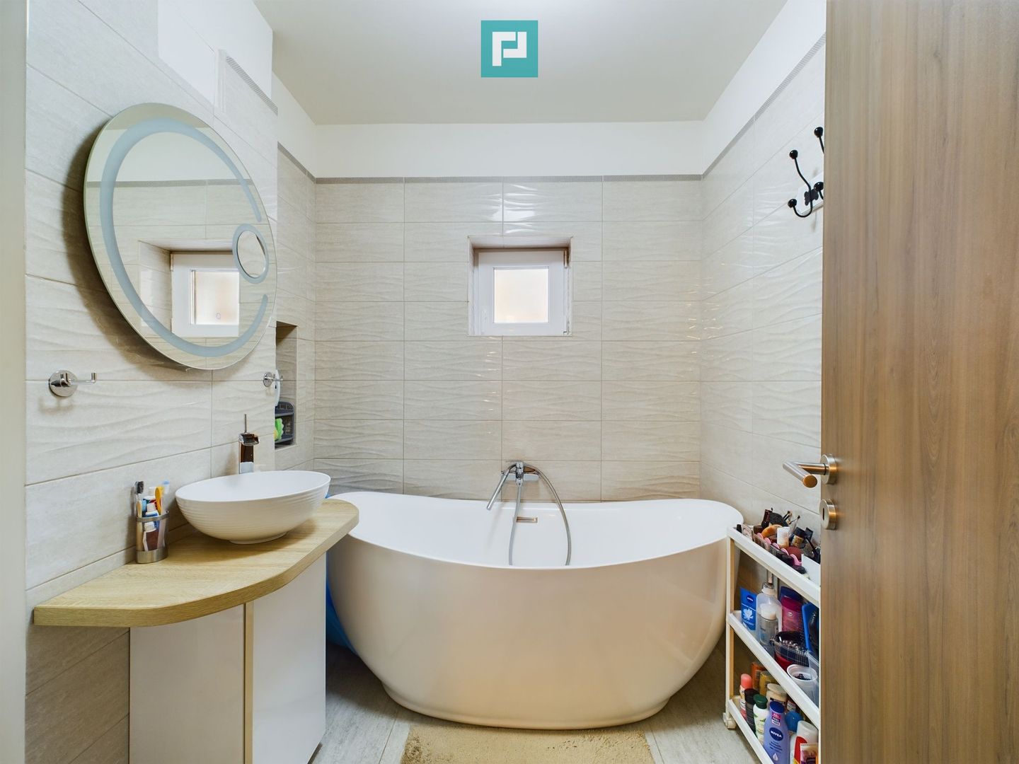 Apartament cu 5 camere in zona UMT 105mp - Poză 19