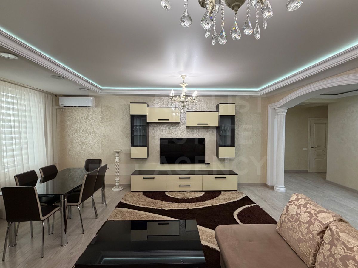 Chirie, apartament 3 camere 88 mp, str. Vasile Alecsandri, Centru - Poză 2