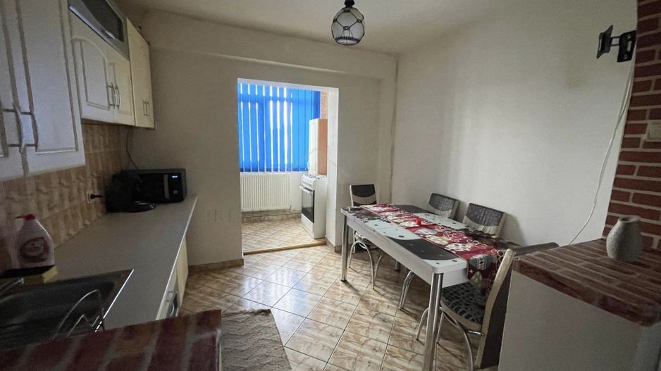Apartament 2 Camere de vanzare - Zona de sus - Poză 5