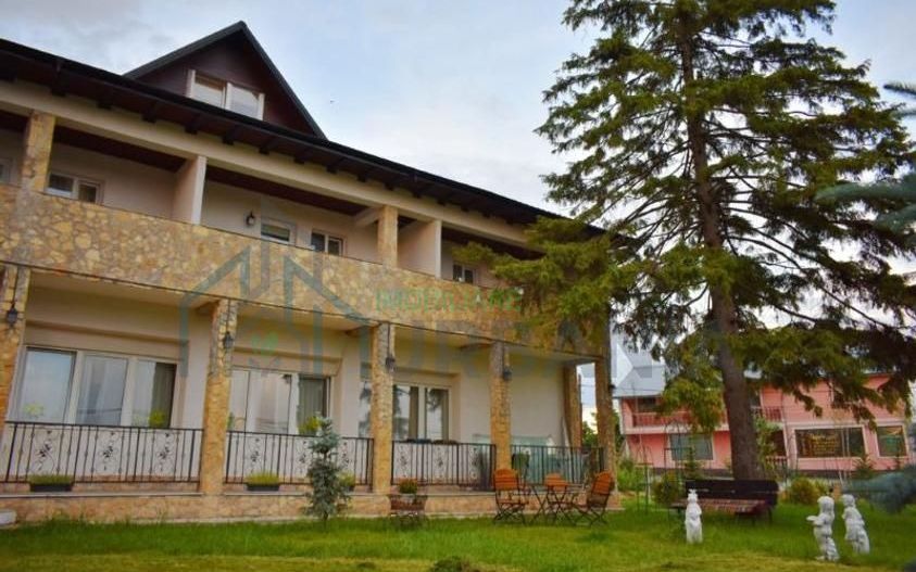 Închiriere clădire 850 mp utili, 15 camere cu baie proprie, Poiana (Schitu Duca) – ideală pentru cămin bătrâni, centru recuperare, pensiune - Poză 12