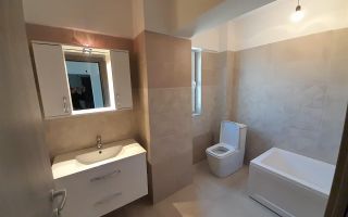 Ap. 2 cam, decomandat, 66mp, Bucium-Visan, 0% comision 90,000 € - Poză 6