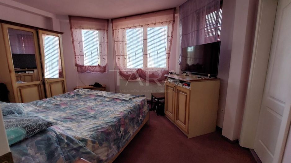 APARTAMENT IN VILA, 4 camere si terasa, Floresti central. - Poză 4