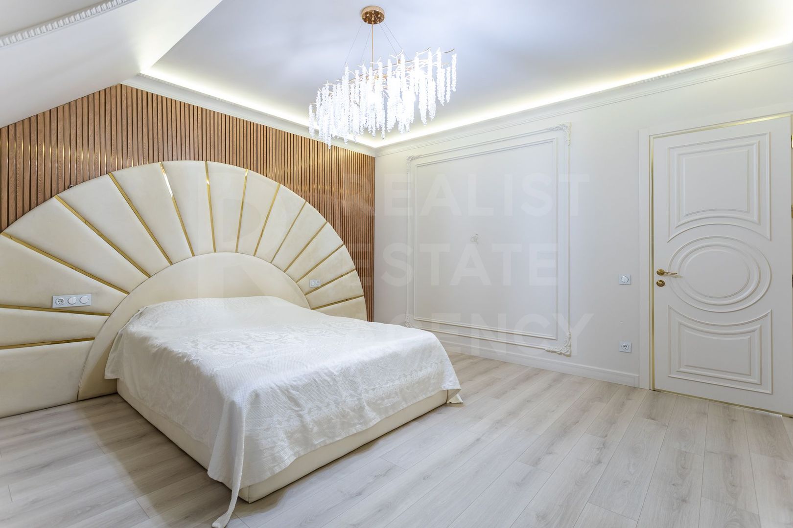 Vânzare, casă, 3 nivele, 300 mp+7,2 ari, str. Chișinău, Cricova - Poză 51