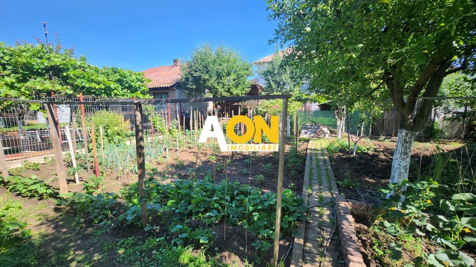 De vanzare casa 5 camere, 655mp teren, zona Cetate - Poză 17
