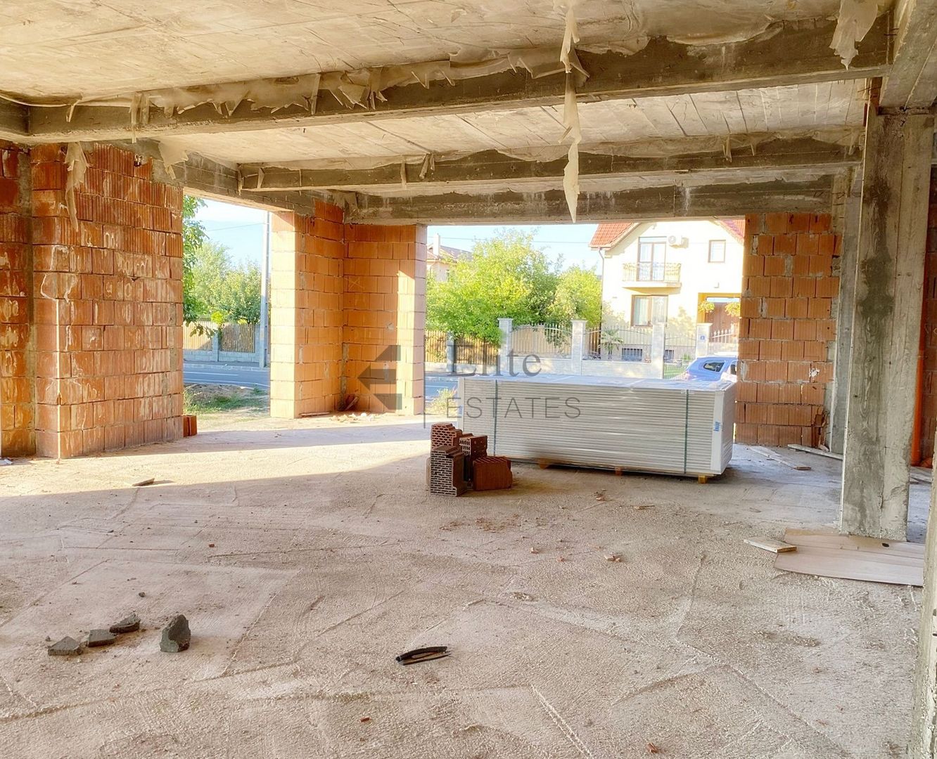 6 apartamente la rosu de vanzare in Episcopia Bihor - Poză 7