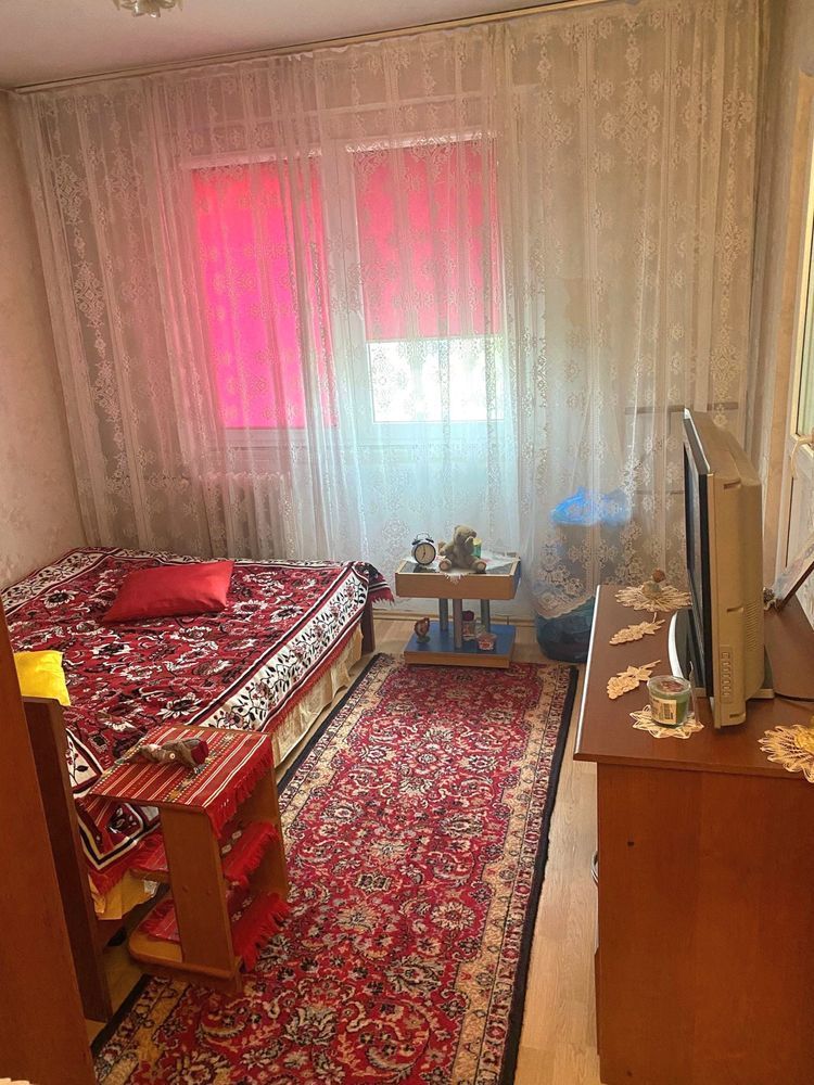 Vanzare apartament 3 camere-Titan, bloc 1980, 2 bai - Poză 1
