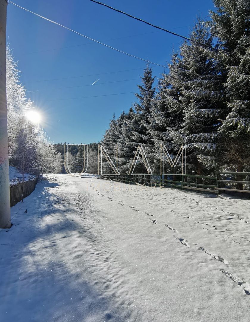 **VANDUT** Casă, Gărâna, munții Semenic, la doi pași de Scenă - Poză 17