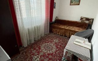 Apartament cu 4 camere de vanzare, Zona Cetate - Poză 3