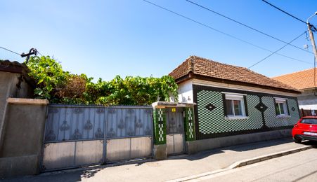 Casa cu 620 mp de teren in Rogerius