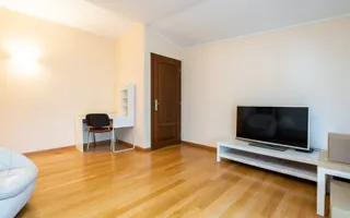 Vilă premium 11 camere | Dămăroaia | saună | fitness | teren 1.000mp - Poză 13