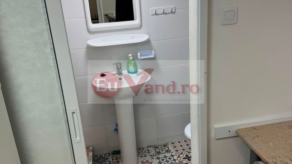De inchiriat apartament o camera la curte, Zona General, 260 euro negoc. - Poză 6