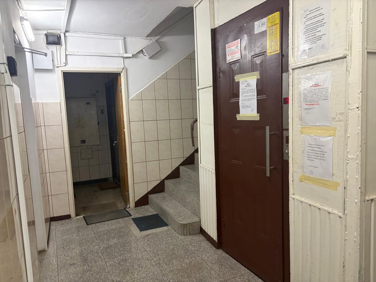 Apartament cu doua camere decomandat, strada Turda - Poză 12