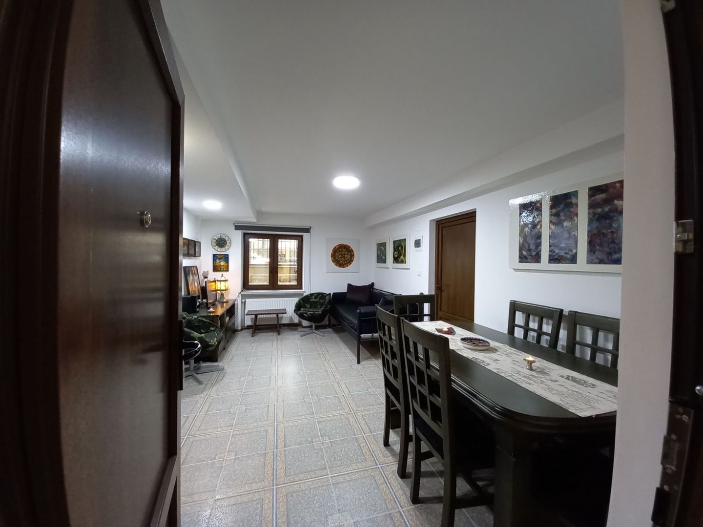 Apartament central la demisol înalt - Poză 3