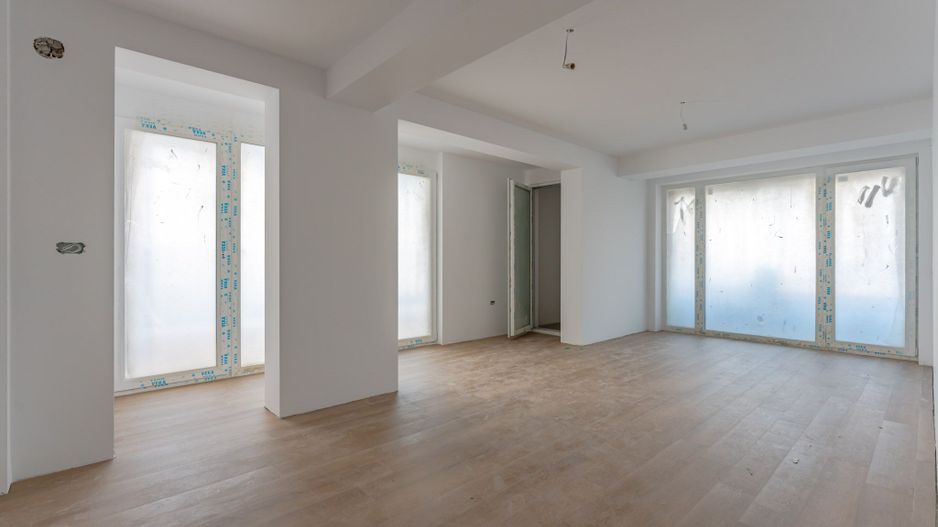 Apartament modern cu 2 camere și balcon generos | Zona Bartolomeu - Poză 1