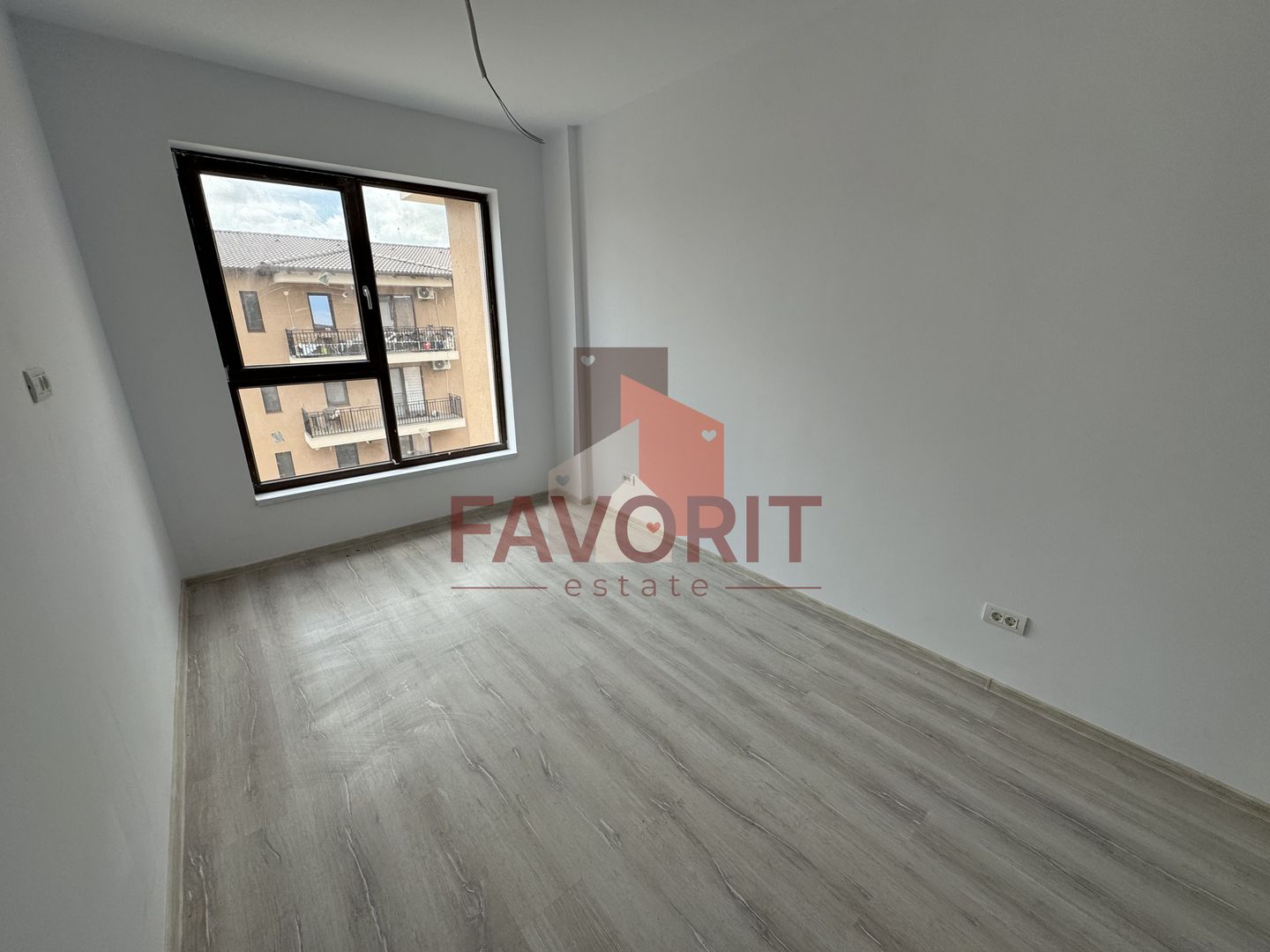 Bloc nou. Cu Lift. Poziție excelentă - Poză 3