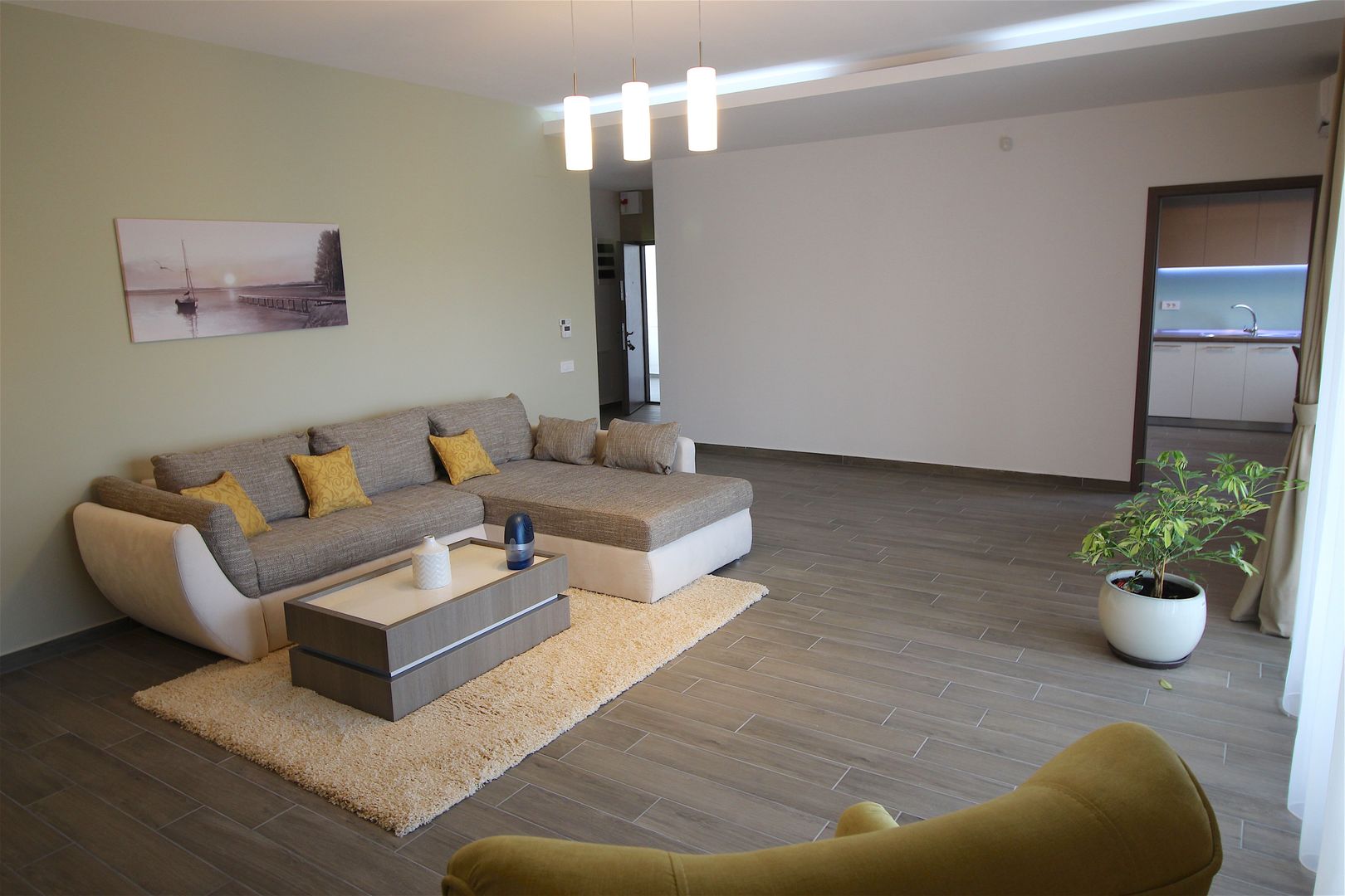 Apartament cu 3 camere de închiriat în zona Nord - Poză 5