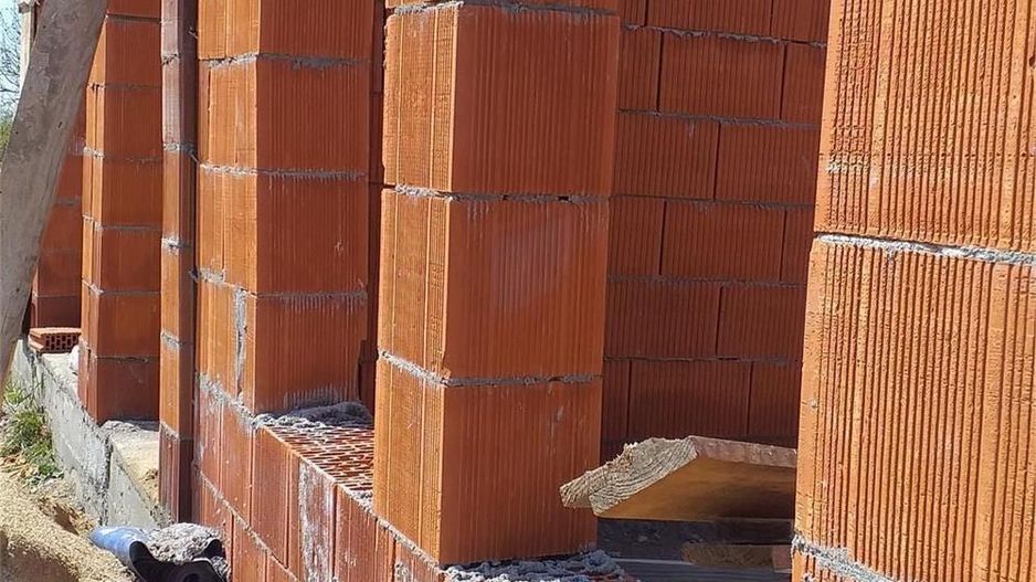 casa duplex cu etaj in faza de constructie la 5 km de satu mare pret acuma in faza aceasta 45000eu - Poză 1