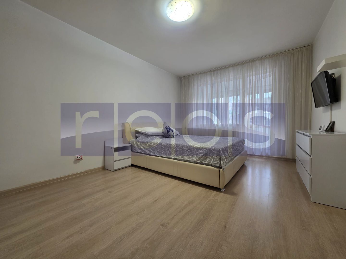 VANZARE -2 CAMERE -DECOMANDAT -PARCARE -CENTRALA PROPRIE - Poză 5