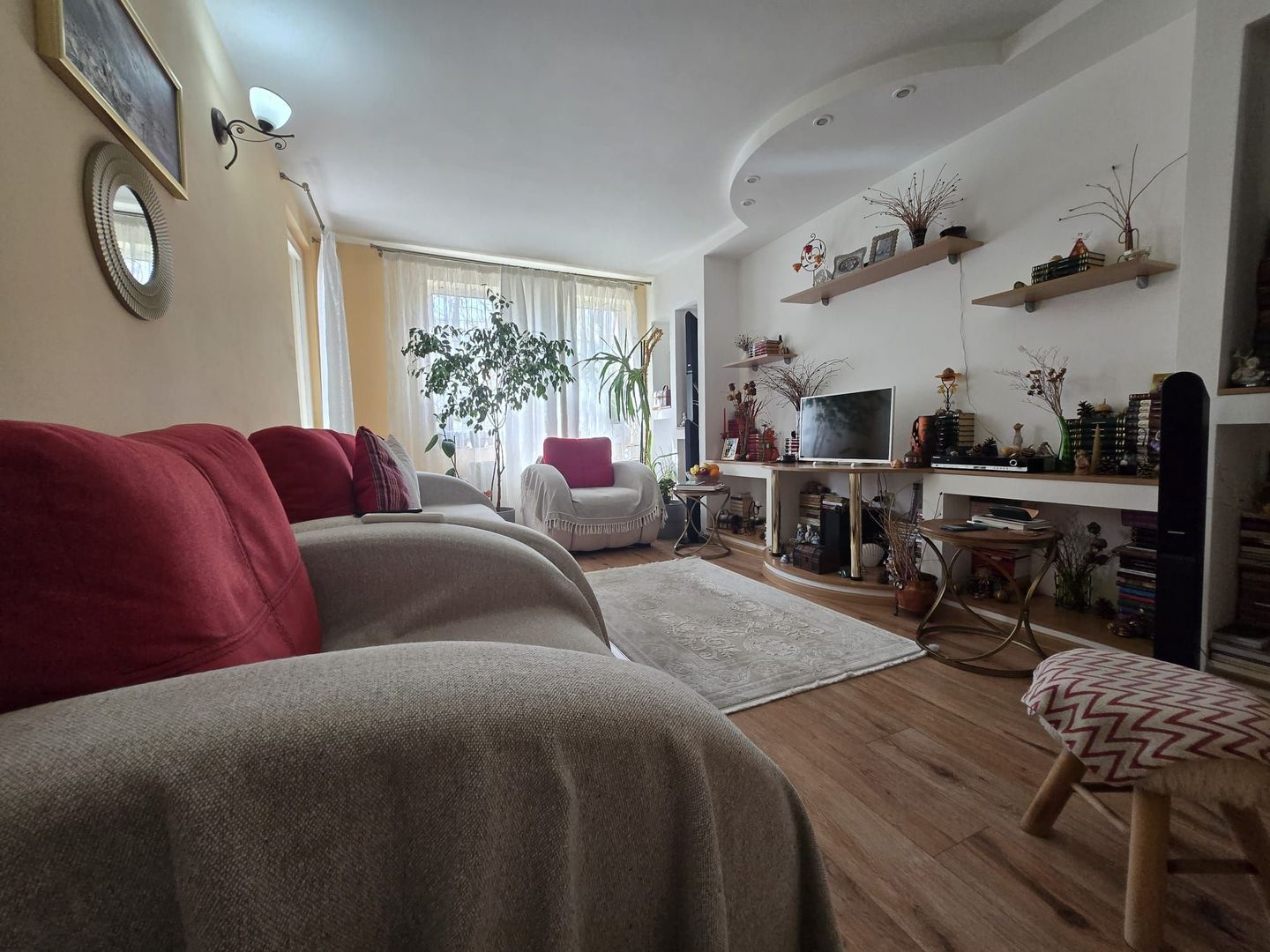 Apartament cu 3 camere  de vanzare - B dul 1 Mai - Poză 8