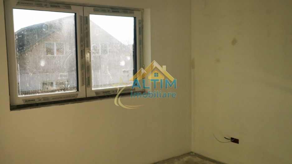 OPORTUNITATE: De vânzare - Casă nouă în cartier Izvor - Poză 14