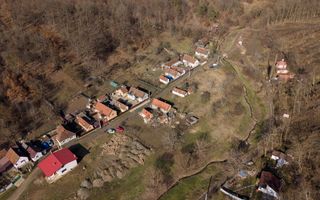 Teren intravilan de 302 mp în localitatea Șoimoș - Poză 8