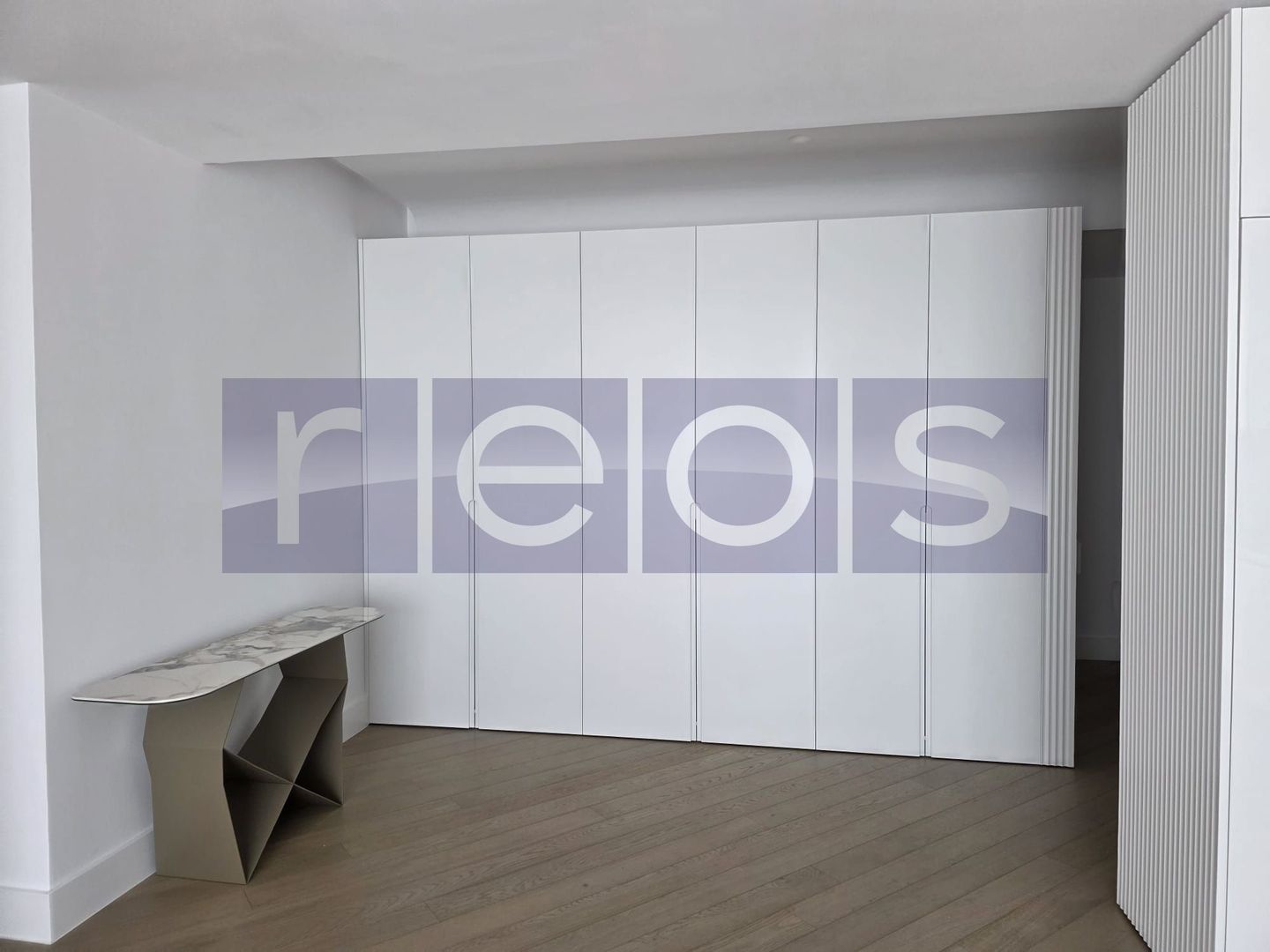 VANZARE APARTAMENT 101MP | 3 CAMERE | MOBILAT-UTILAT LUX | TERASA 26MP - Poză 5