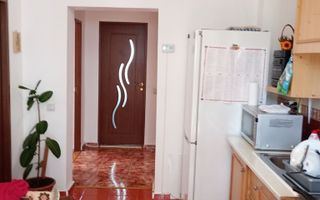 Apartament modern cu 2 camere decomandate in zona centrala Floresti. - Poză 3
