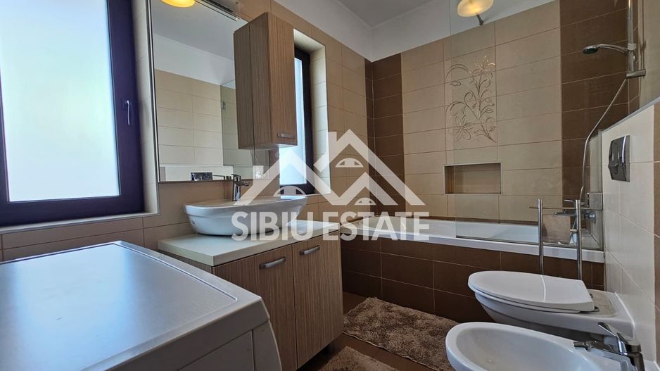 Casa mobilata 4 camere, 2 bai, curte si carport - Poză 4