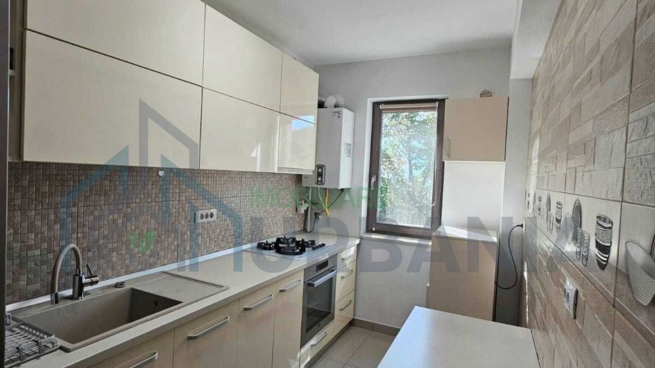 Tătărași, apartament 2 camere, zonă liniștită, verdeață, vedere liberă - Poză 3