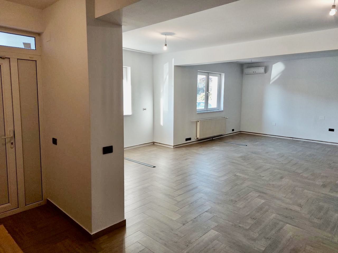 Birou 122 mp – parter, renovat, parcare inclusă - Poză 4