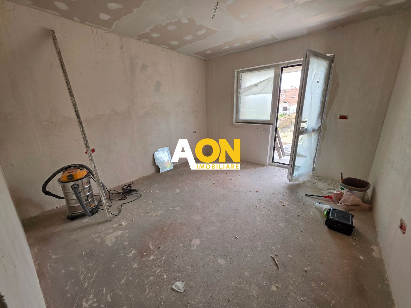 Apartament 3 Camere Decomandat, Etaj 1, Zona Centru - Poză 5