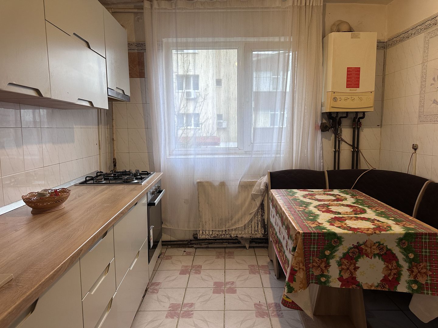 ETAJ 1! Vânzare apartament cu 2 camere în M11 - Târgoviște - Poză 5