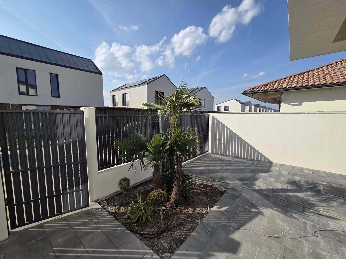 Casă modernă de vânzare în Tunari – construcție 2025, gata de mutare! - Poză 22