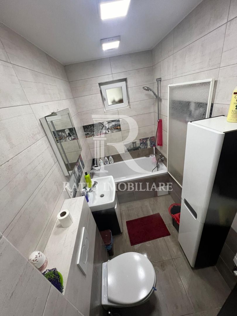 Apartament cu 4 camere | Zona Centrala | General Magheru | Oradea - Poză 9