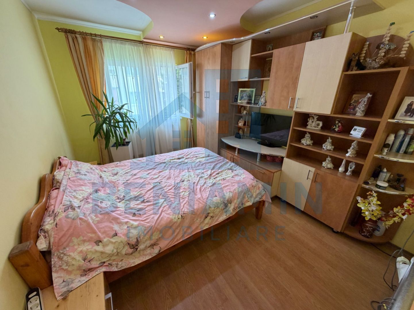 Apartament-3-Camere-Decomandat-56mp-Utili-Balcon-Etaj 3-Astra - Poză 4
