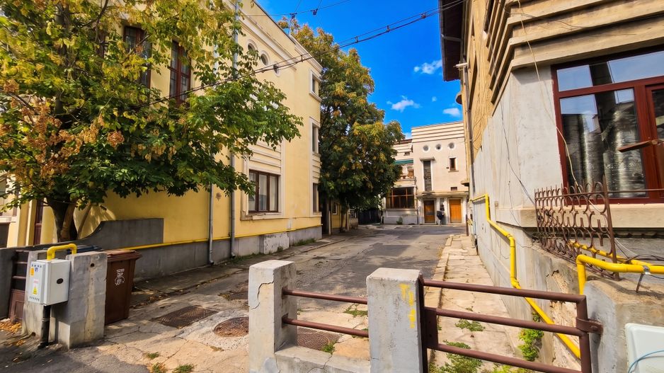 Dorobanți | Floreasca – Parter de Vilă, Curte și Parcare - Poză 15