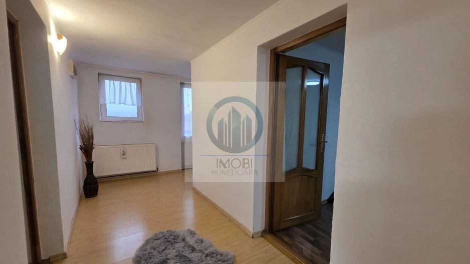 Casa moderna cu etaj si piscina, terasa si teren 700 mp – Simeria, HD - Poză 10